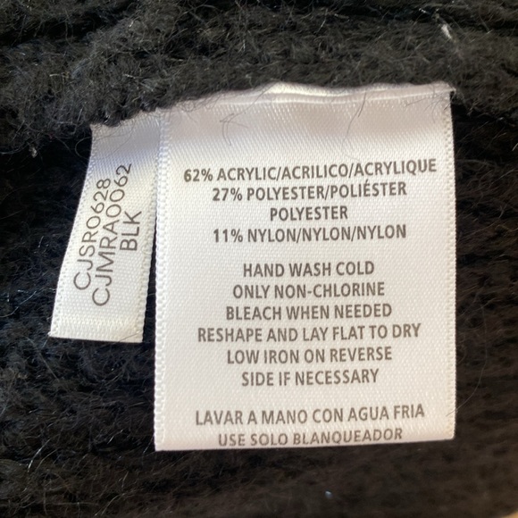 Calvin Klein Sweater - Picture 6 of 6